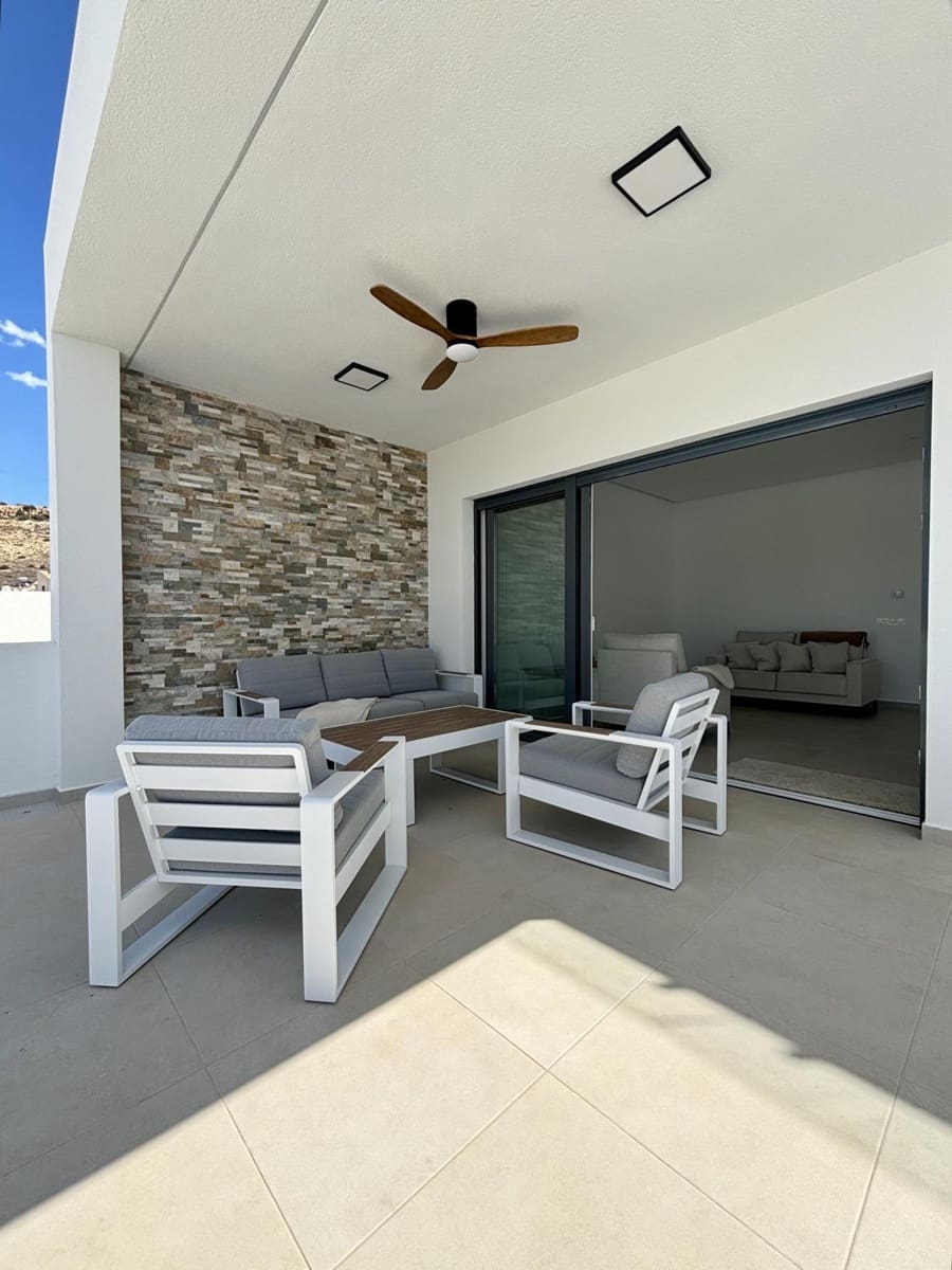Chalet de 3 habitaciones en Benijófar en venta - 589.000 € (Ref: 9808754)