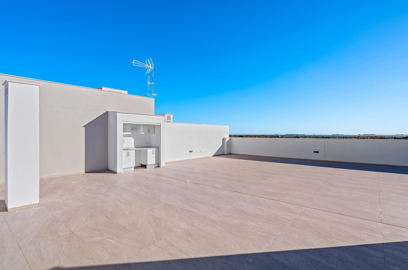 3 Zimmer Apartment zu verkaufen in Los Alcazares mit Pool - 324.900 € (Ref: 9808771)