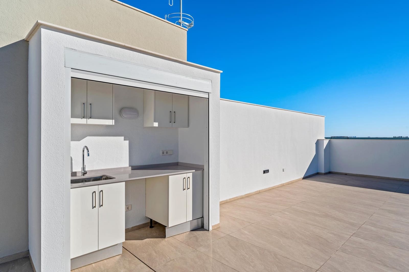 3 Zimmer Apartment zu verkaufen in Los Alcazares mit Pool - 324.900 € (Ref: 9808771)
