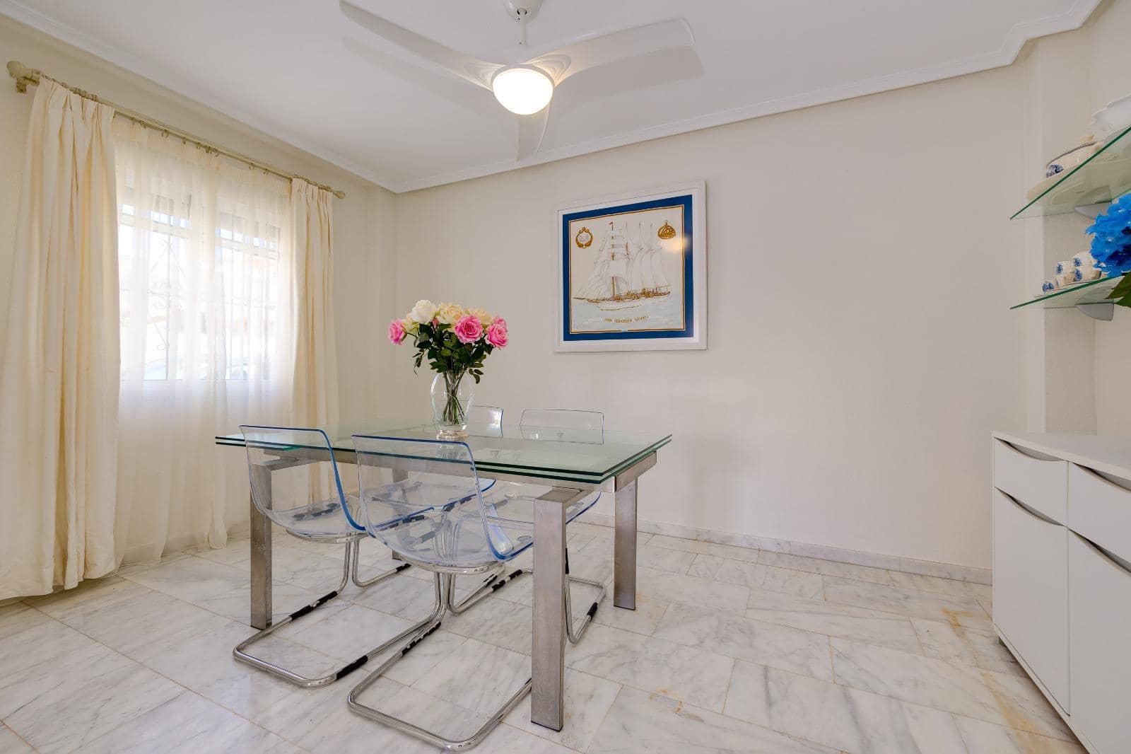 4 Zimmer Villa zu verkaufen in Filipinas mit Pool Garage - 428.000 € (Ref: 9808928)