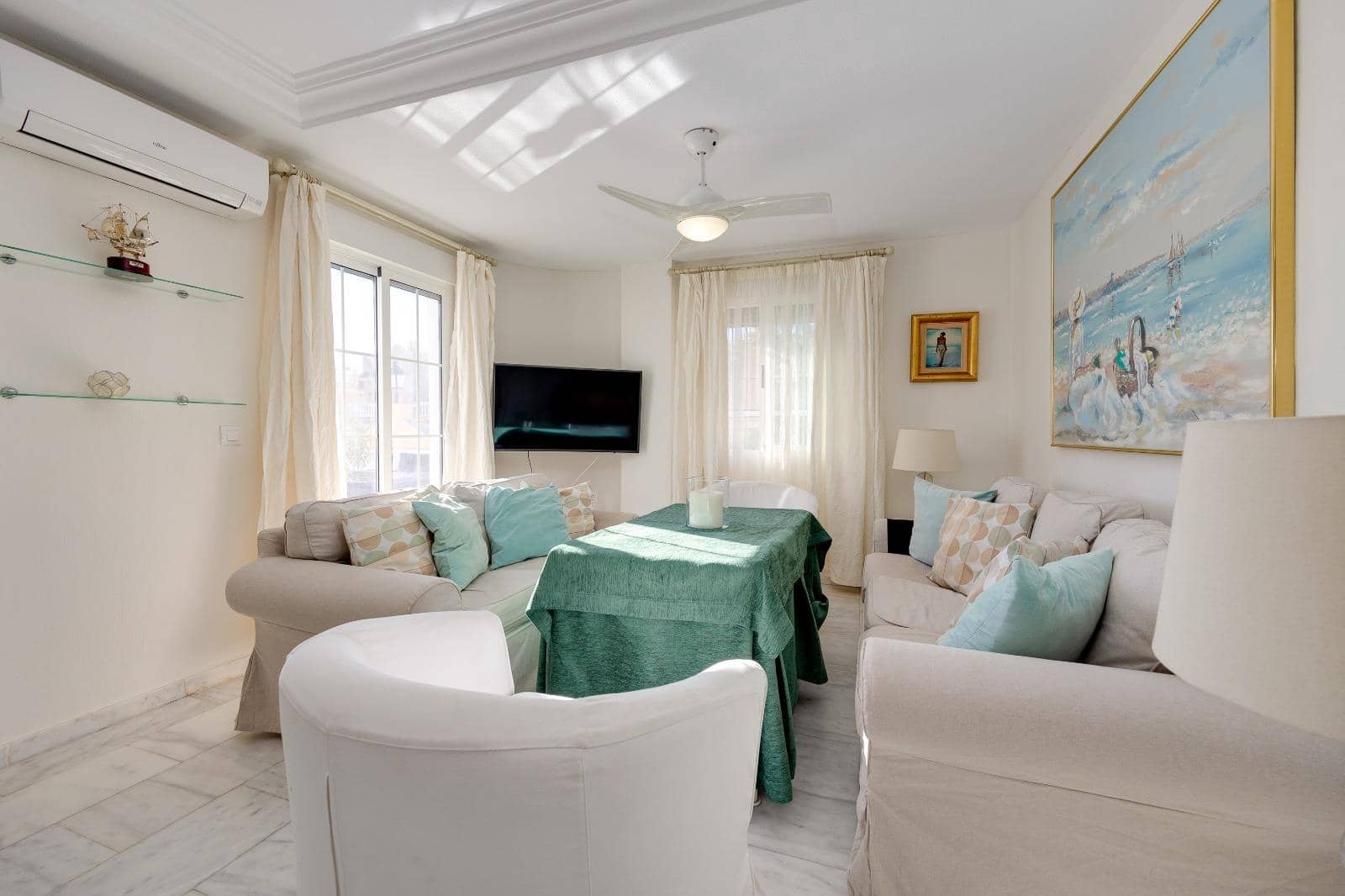 4 Zimmer Villa zu verkaufen in Filipinas mit Pool Garage - 428.000 € (Ref: 9808928)