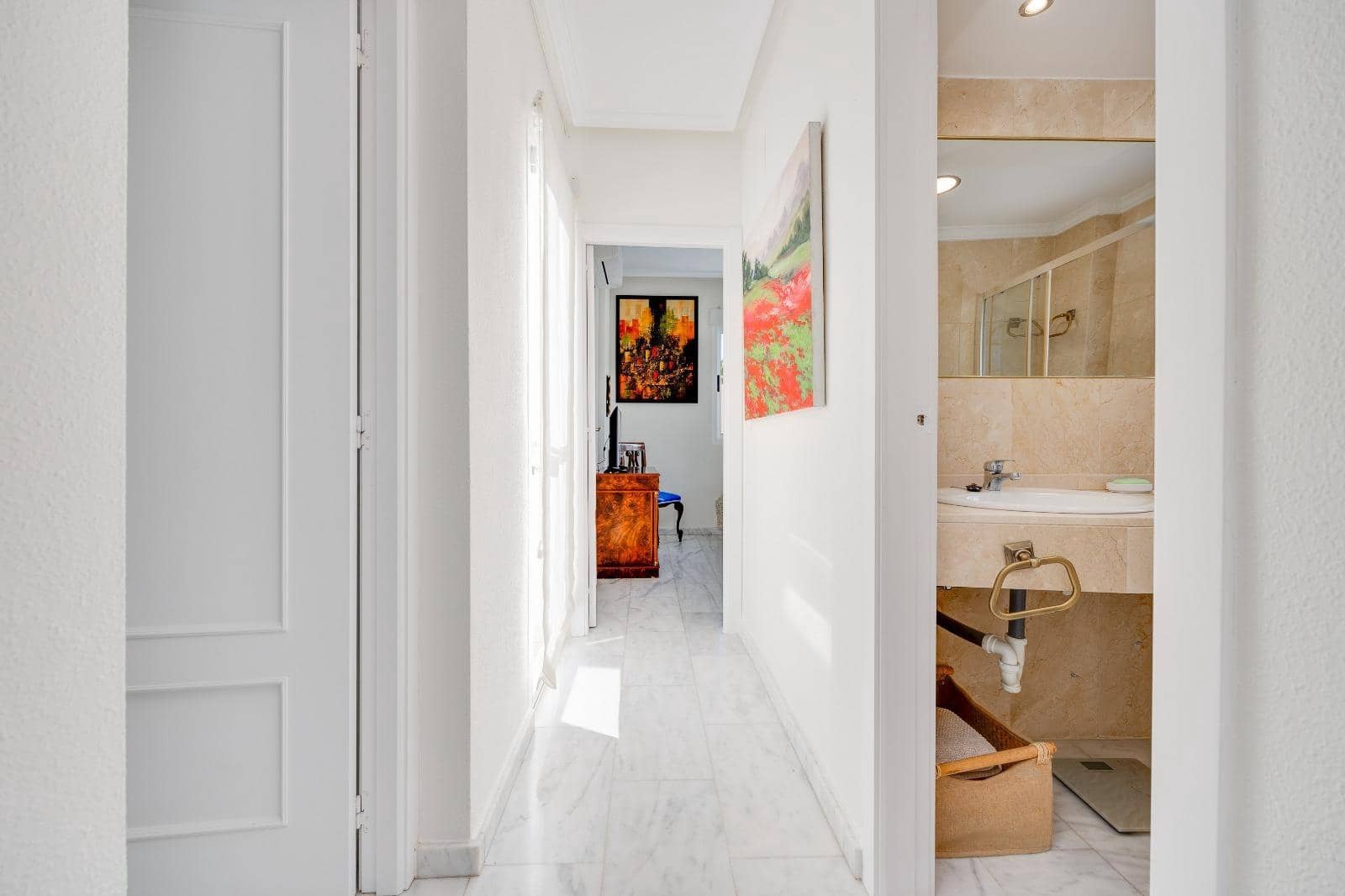 4 Zimmer Villa zu verkaufen in Filipinas mit Pool Garage - 428.000 € (Ref: 9808928)