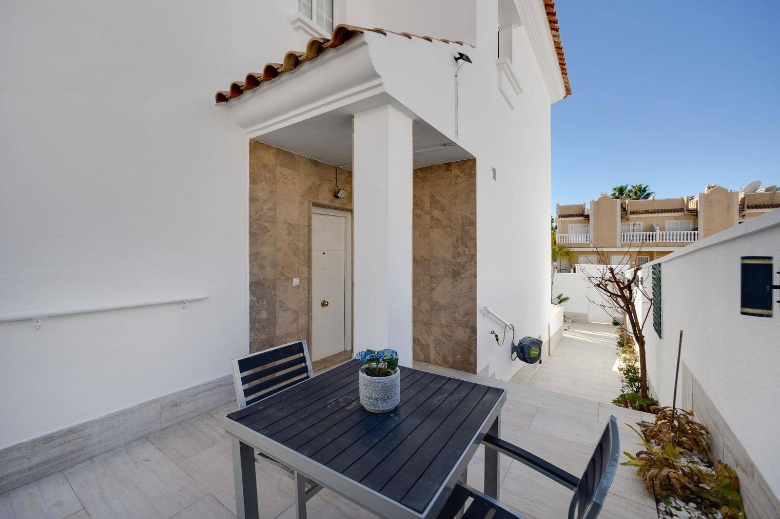 4 Zimmer Villa zu verkaufen in Filipinas mit Pool Garage - 428.000 € (Ref: 9808928)