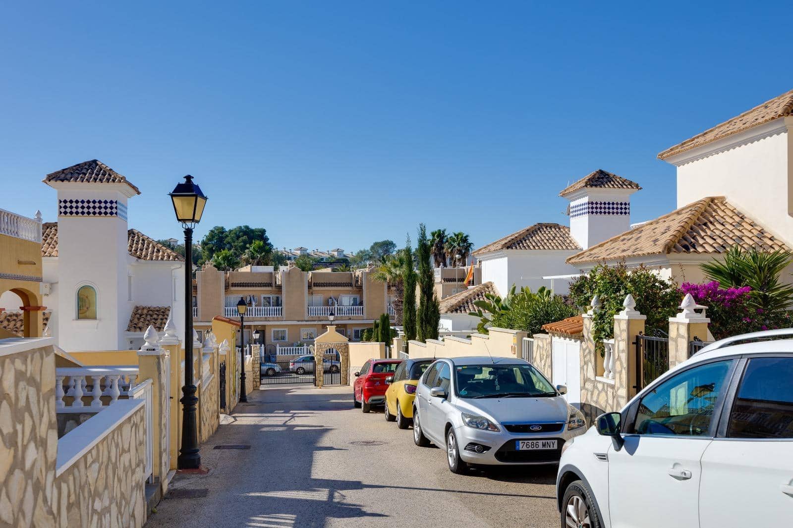 4 Zimmer Villa zu verkaufen in Filipinas mit Pool Garage - 428.000 € (Ref: 9808928)