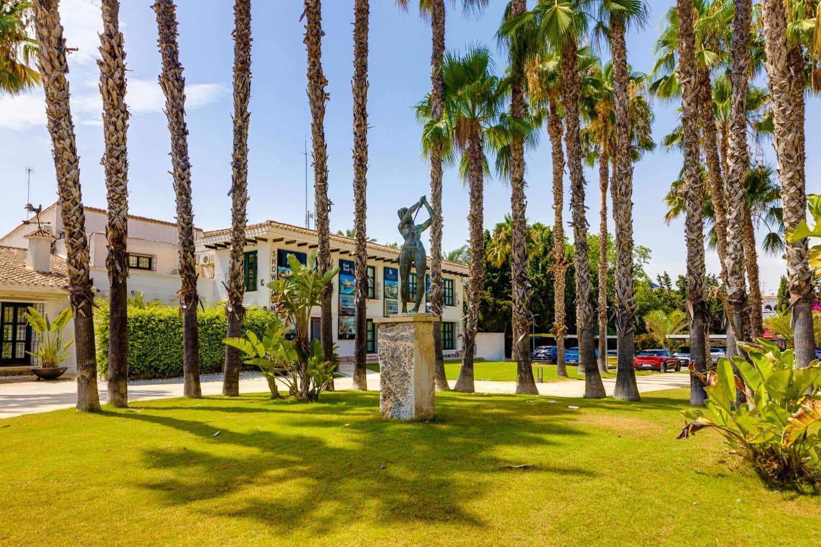 4 Zimmer Villa zu verkaufen in Filipinas mit Pool Garage - 428.000 € (Ref: 9808928)