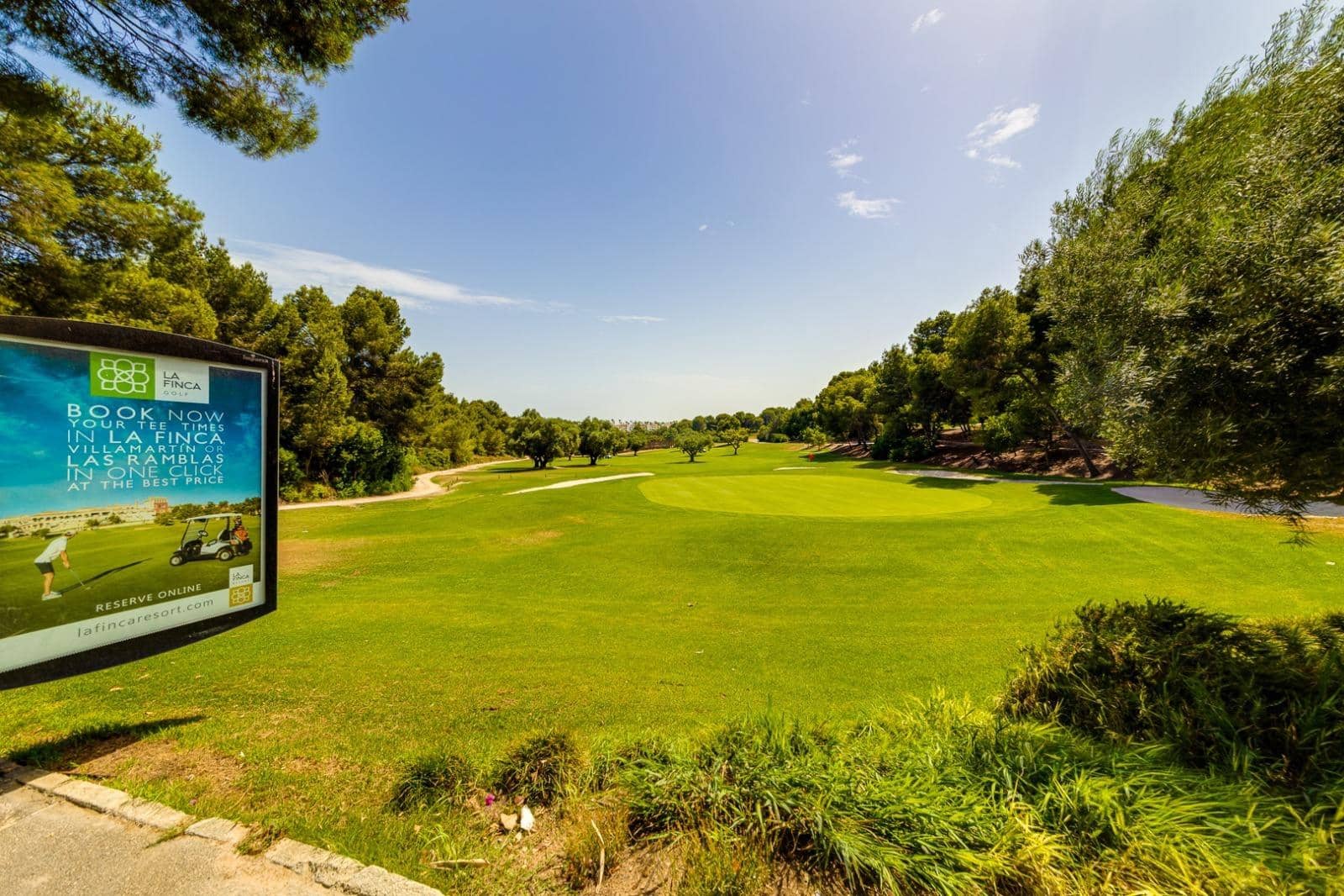 4 Zimmer Villa zu verkaufen in Filipinas mit Pool Garage - 428.000 € (Ref: 9808928)