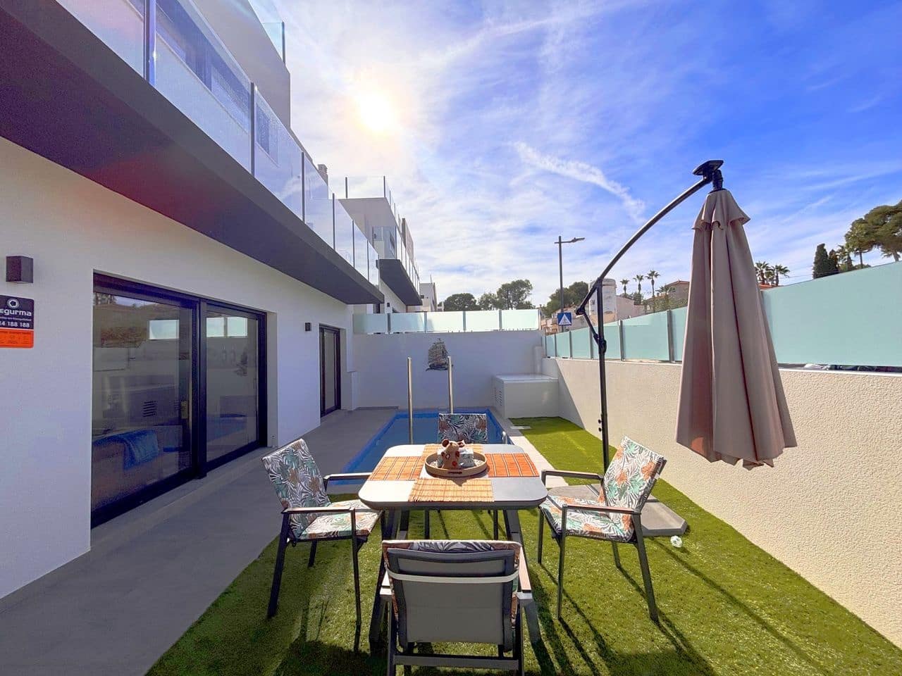 2 bedroom Villa for sale in Villamartin - € 434,950 (Ref: 9839376)