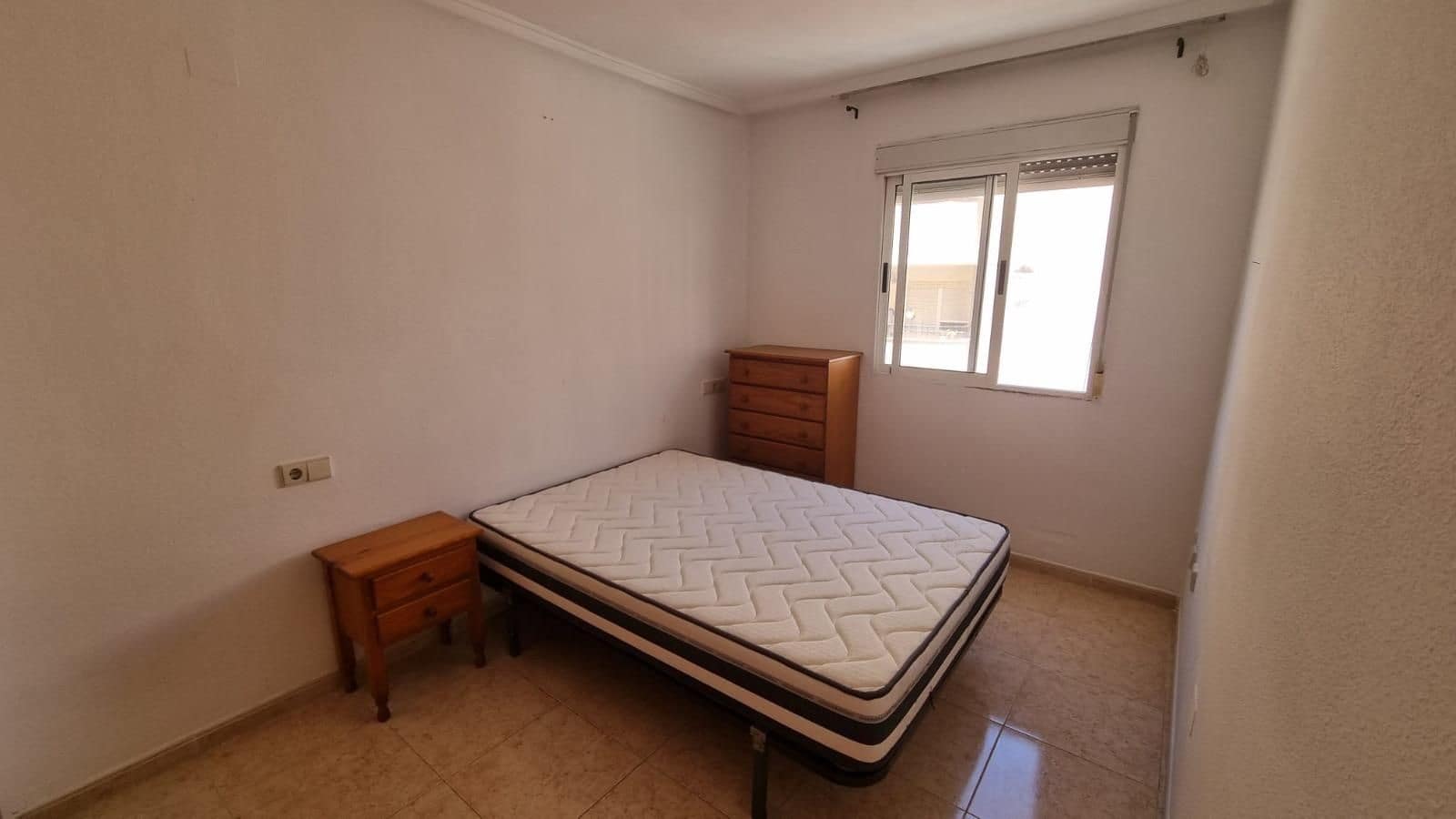 Apartamento de 2 habitaciones en Torrevieja en venta con piscina - 124.000 € (Ref: 9839378)