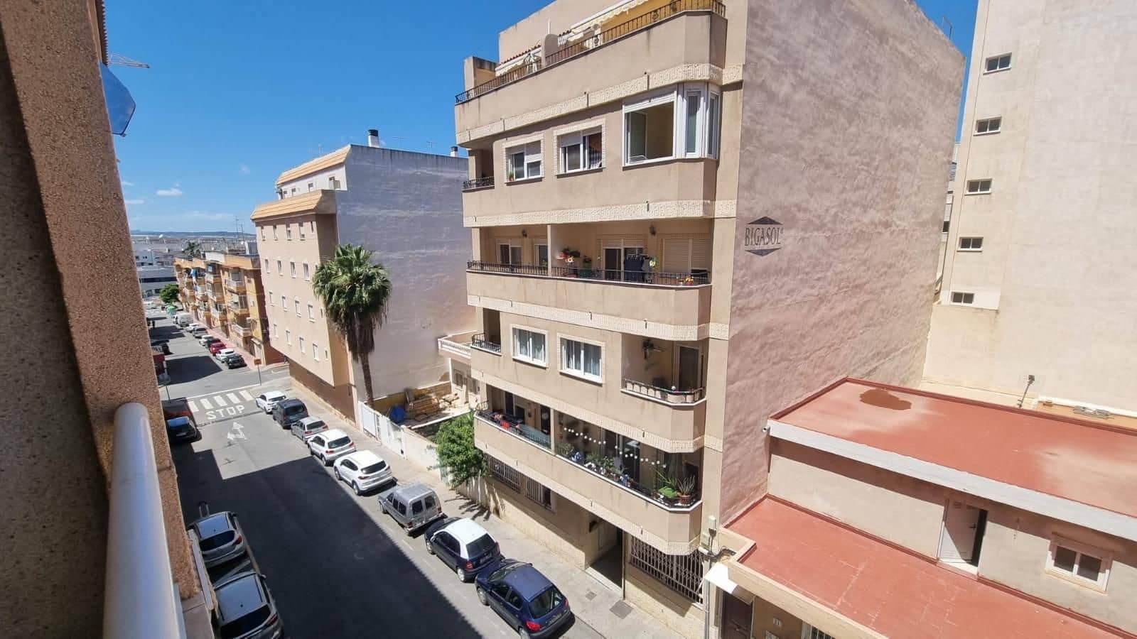 Apartamento de 2 habitaciones en Torrevieja en venta con piscina - 124.000 € (Ref: 9839378)