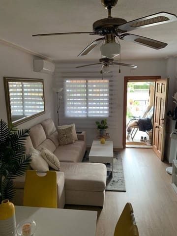 3 soveværelse Villa til salg i Las Filipinas med swimmingpool - € 185.500 (Ref: 9839383)