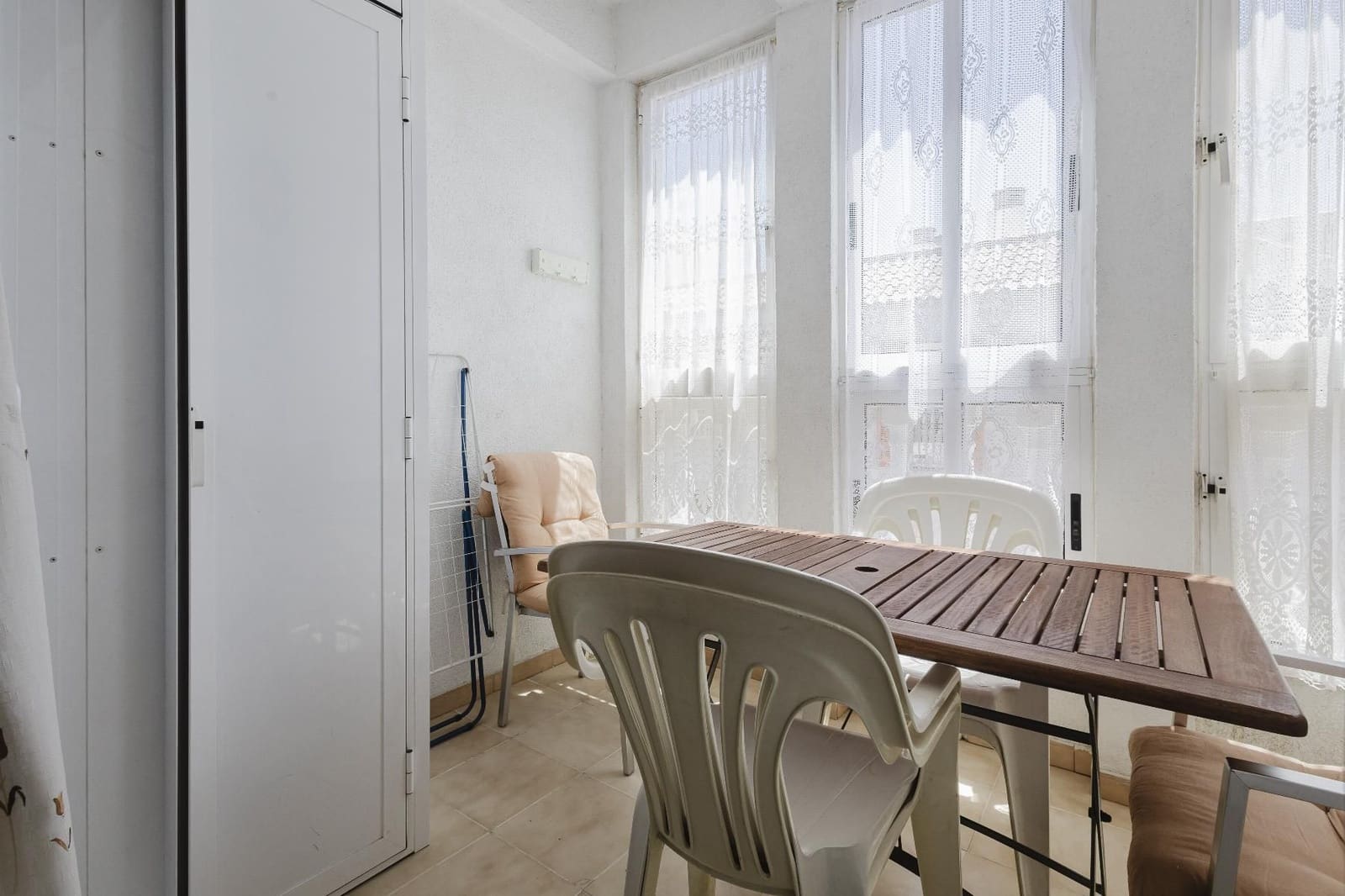2 soverom Penthouse til salgs i Torrevieja med garasje - € 159 990 (Ref: 9868969)