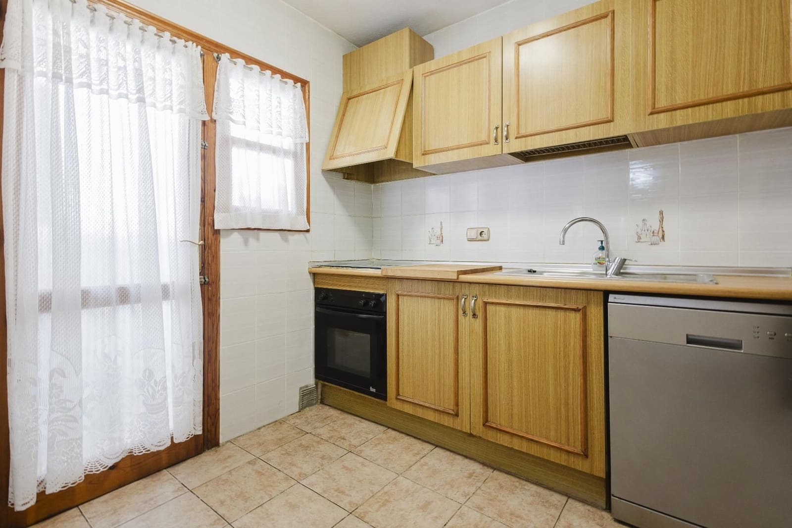 2 soverom Penthouse til salgs i Torrevieja med garasje - € 159 990 (Ref: 9868969)