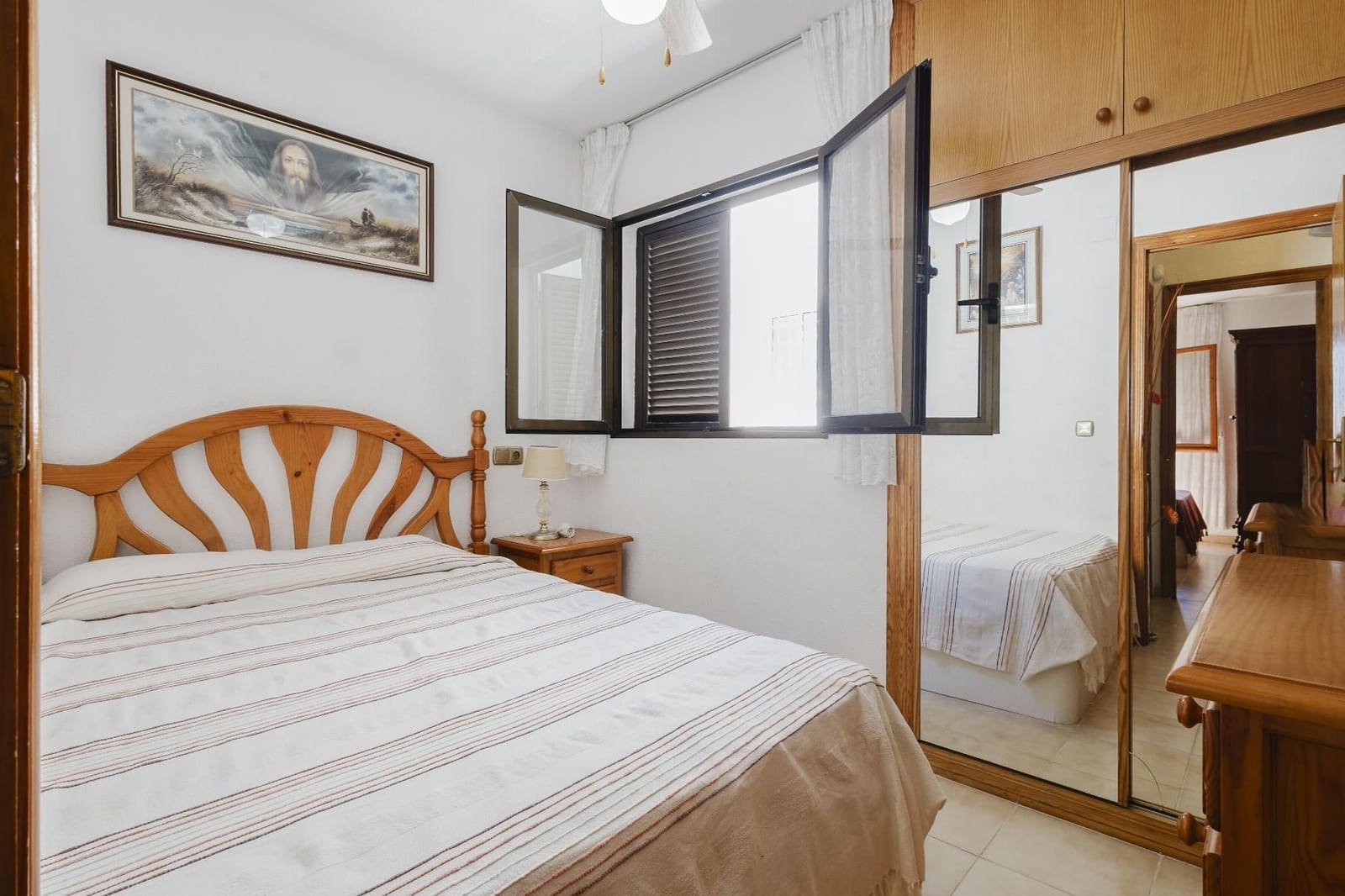 2 soverom Penthouse til salgs i Torrevieja med garasje - € 159 990 (Ref: 9868969)