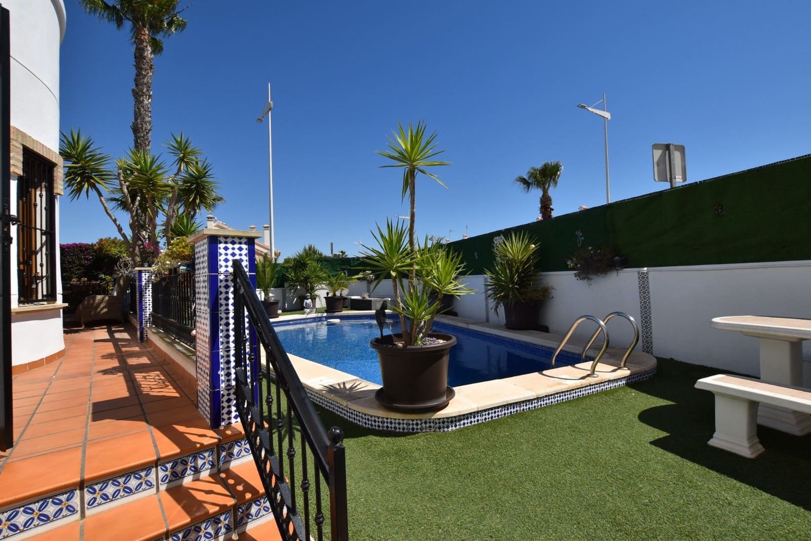 3 soveværelse Villa til salg i Algorfa med garage - € 395.000 (Ref: 9868999)