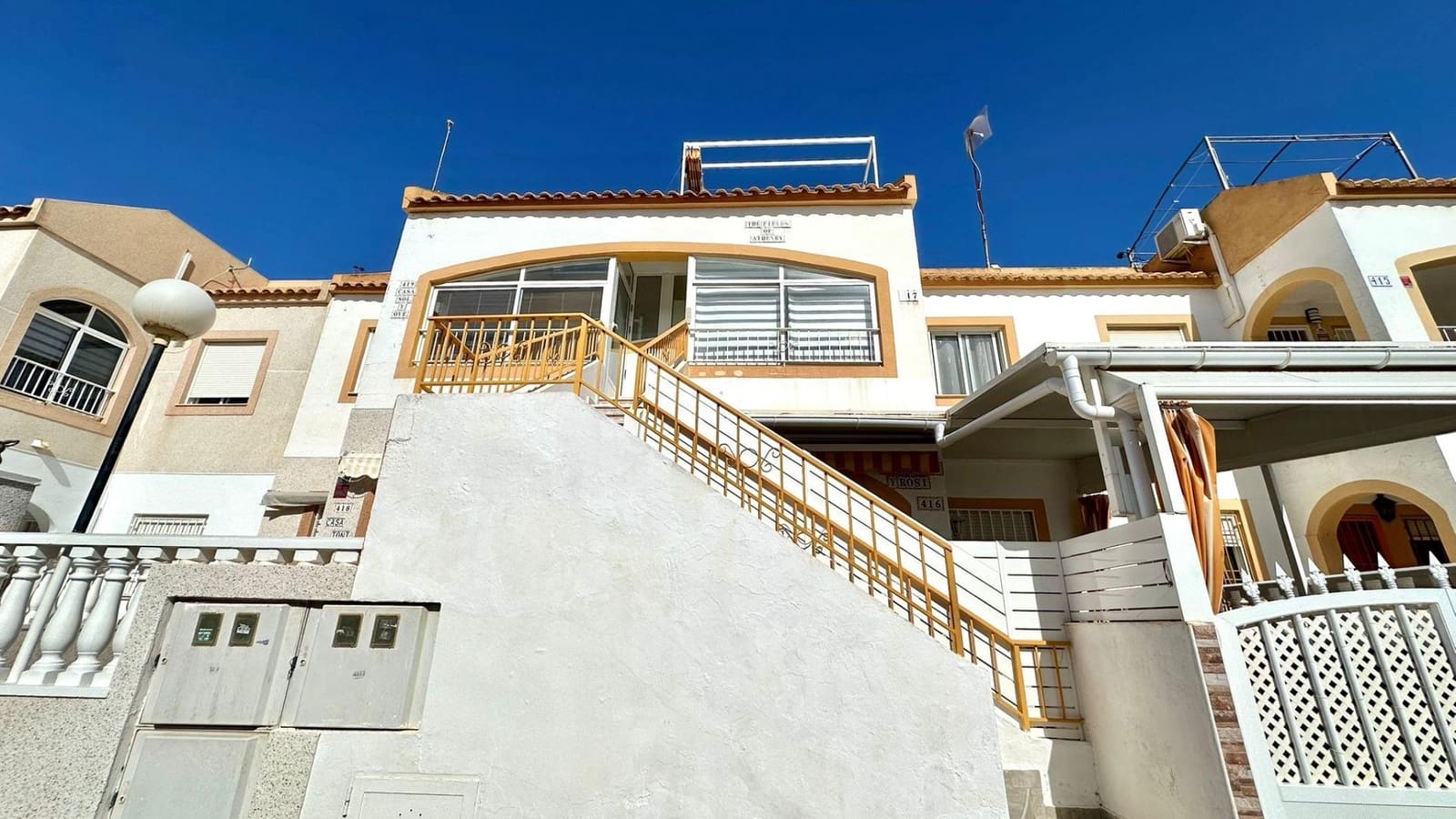 2 bedroom Bungalow for sale in El Limonar with pool - € 135,000 (Ref: 9869003)