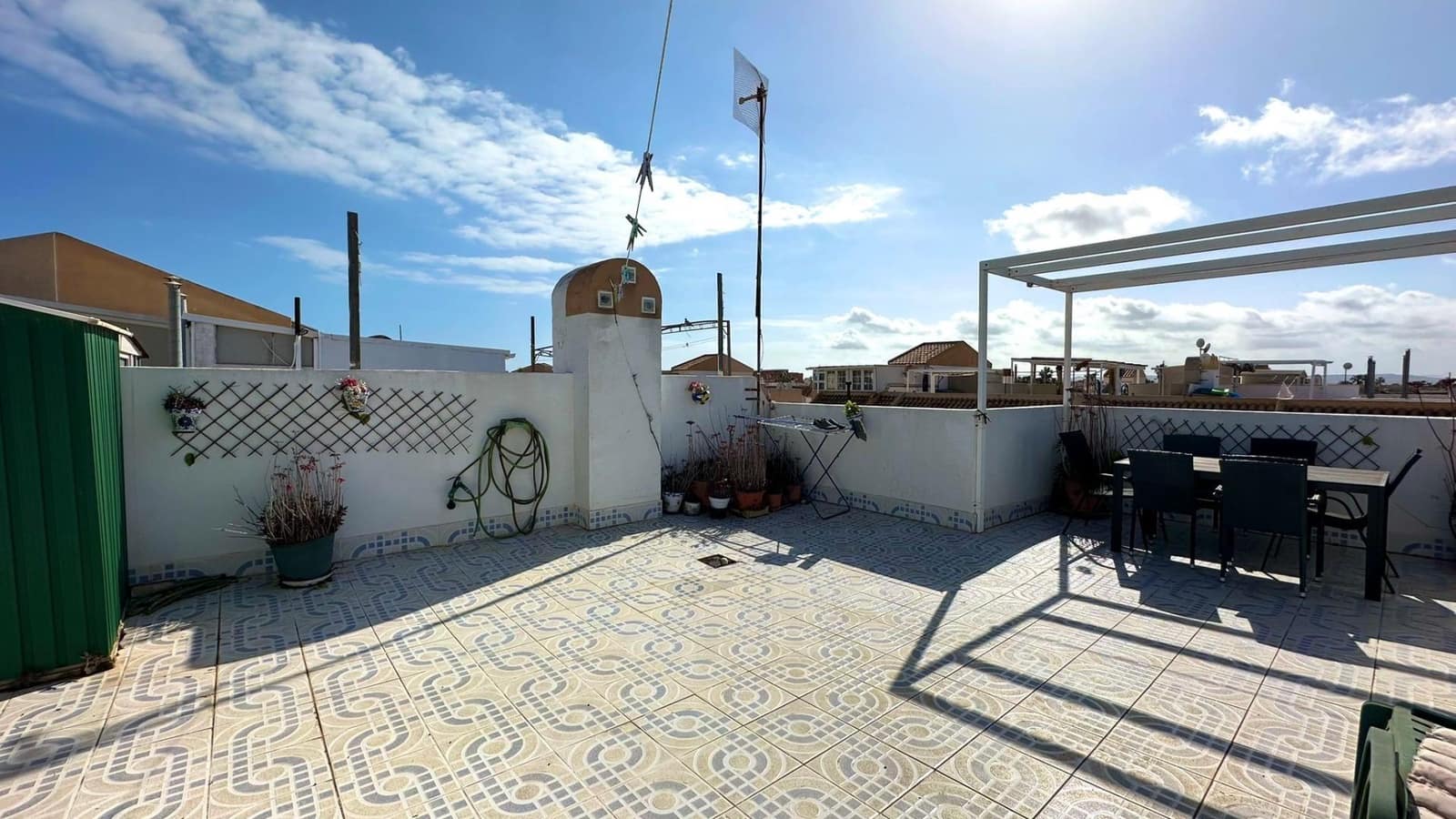 2 bedroom Bungalow for sale in El Limonar with pool - € 135,000 (Ref: 9869003)