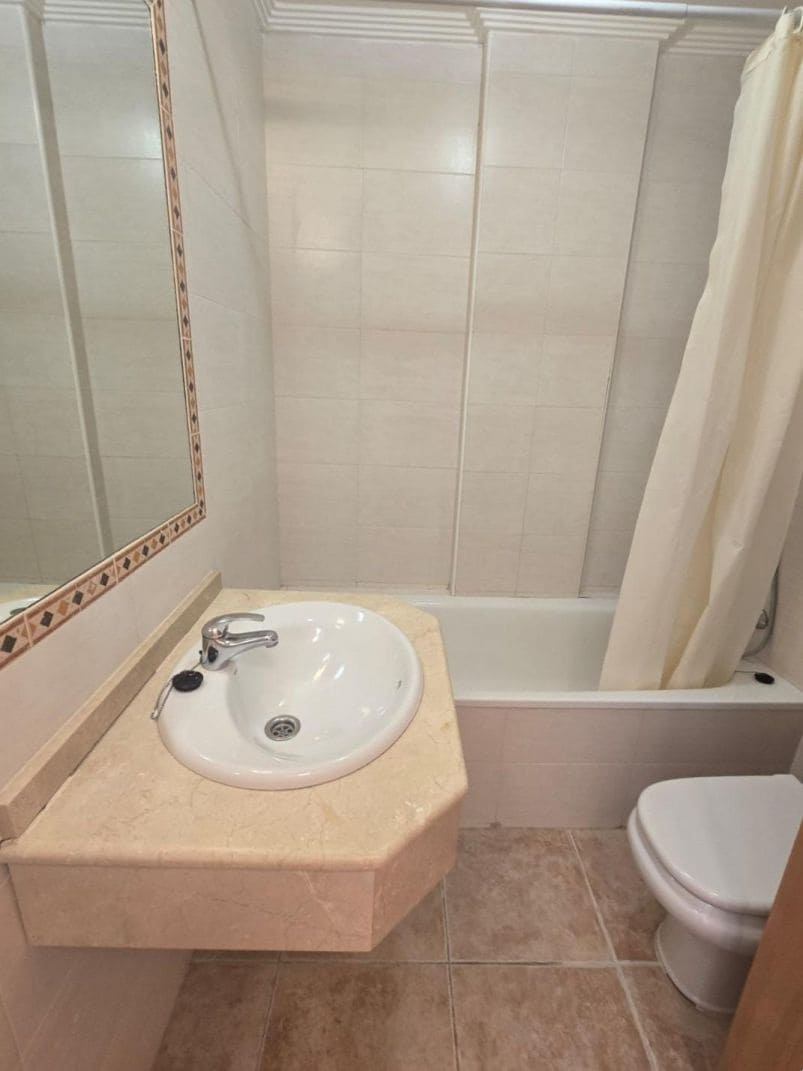 2 makuuhuone Kattohuoneisto myytävänä paikassa La Veleta - 258 150 € (Ref: 9869007)