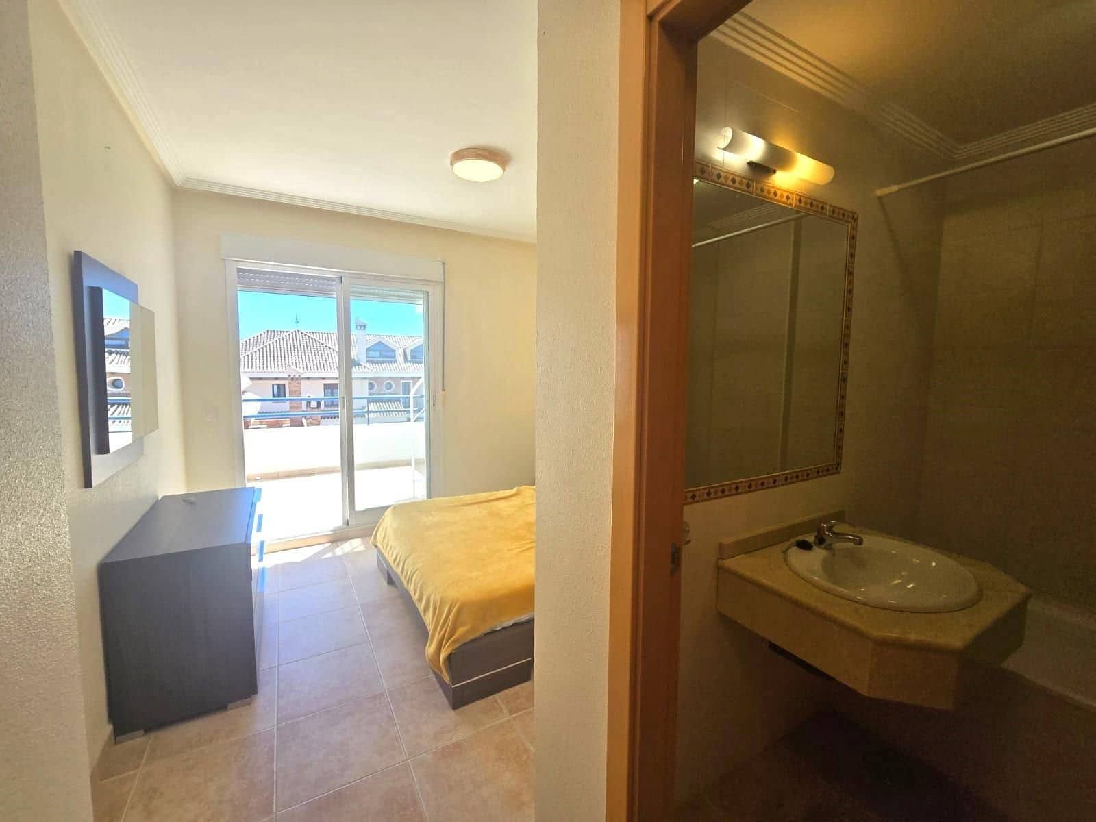 2 makuuhuone Kattohuoneisto myytävänä paikassa La Veleta - 258 150 € (Ref: 9869007)
