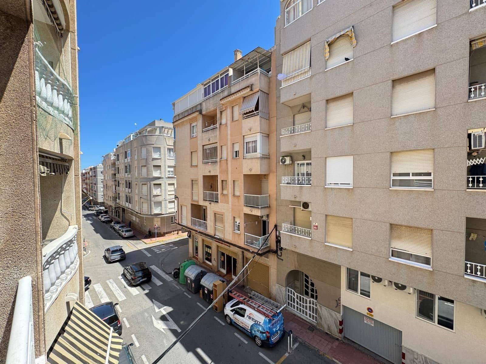 Apartamento de 2 habitaciones en Torrevieja en venta - 147.000 € (Ref: 9869011)