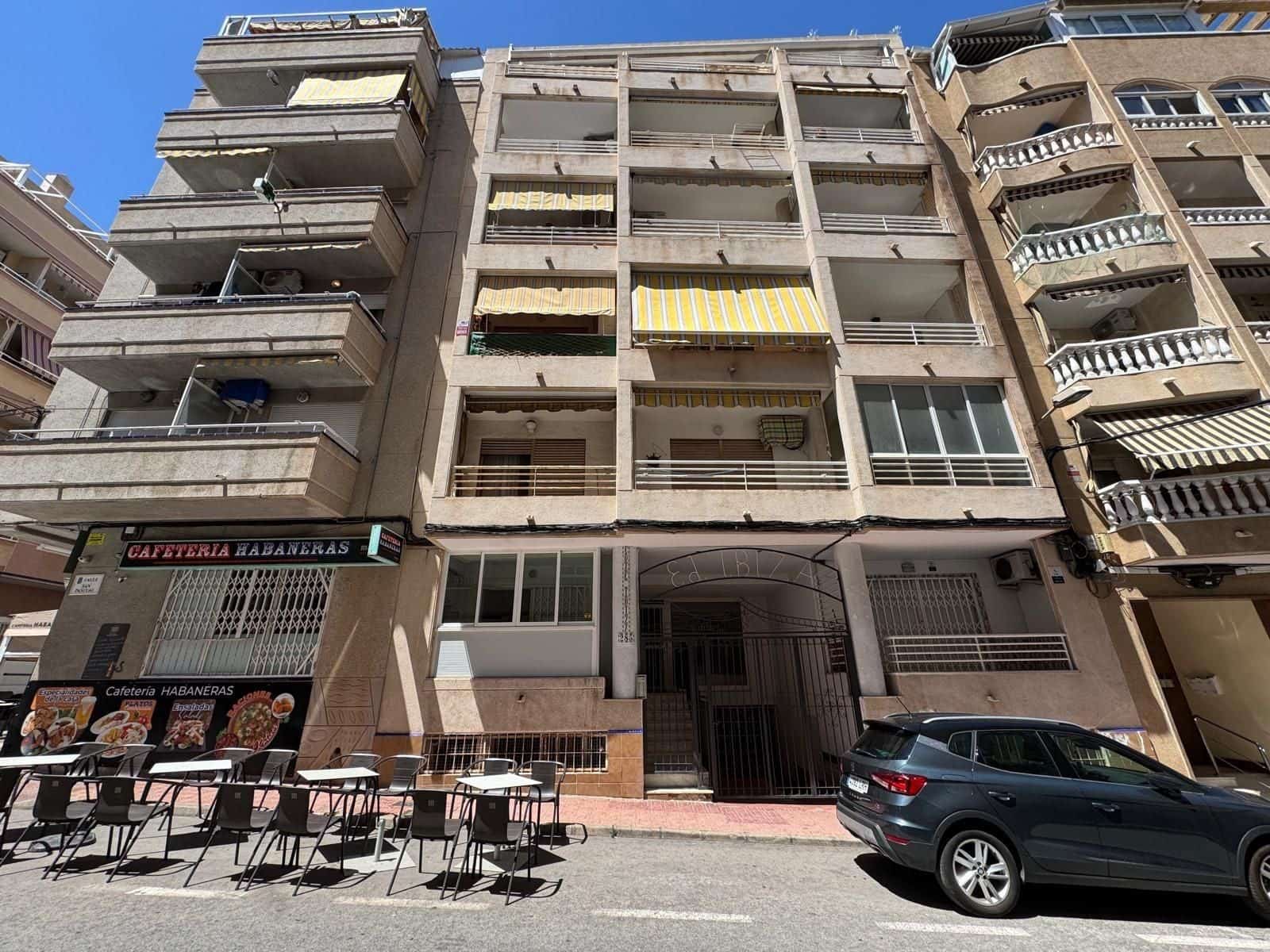 Apartamento de 2 habitaciones en Torrevieja en venta - 147.000 € (Ref: 9869011)