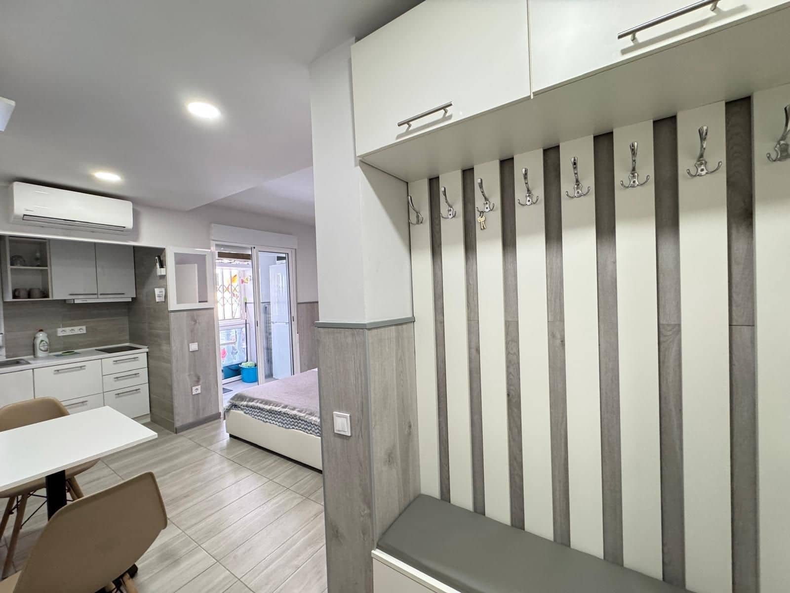 2 sovrum Lägenhet till salu i Torrevieja - 155 000 € (Ref: 9869012)