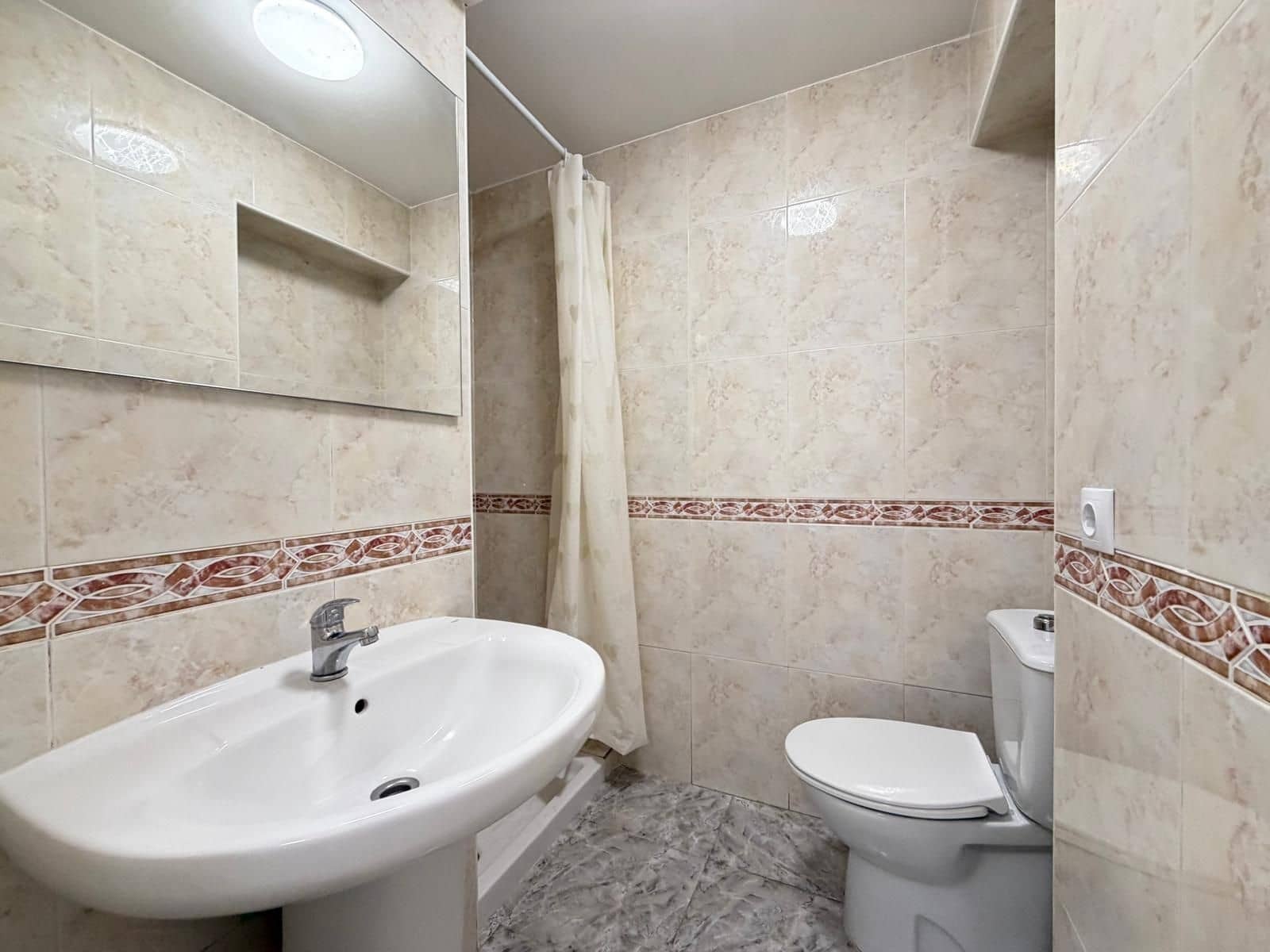 2 sovrum Lägenhet till salu i Torrevieja - 109 900 € (Ref: 9869013)