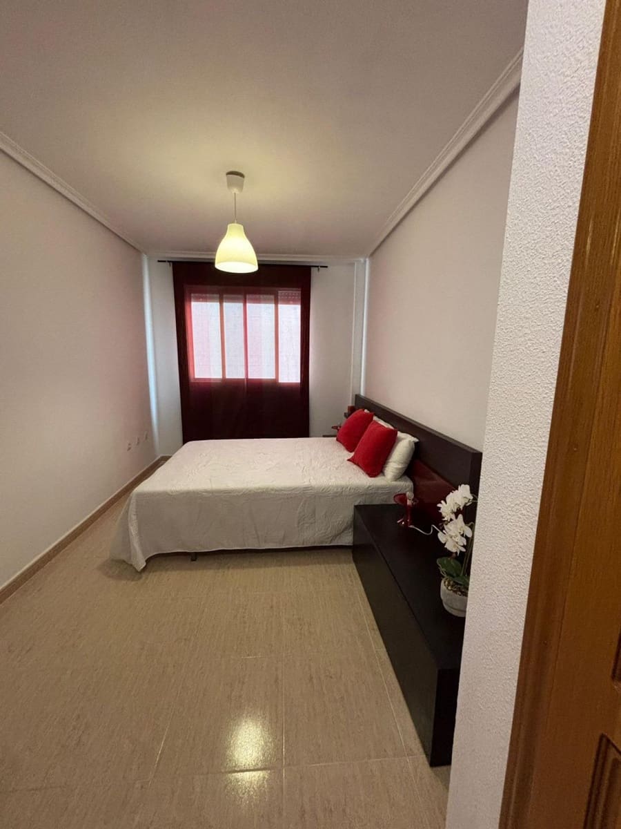 2 makuuhuone Huoneisto myytävänä paikassa Torrevieja - 142 000 € (Ref: 9869014)
