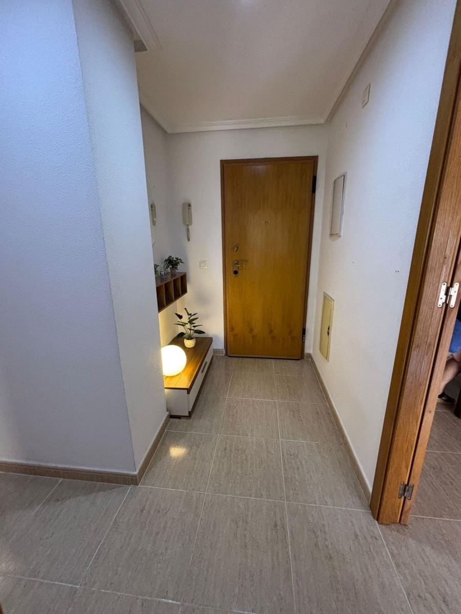 2 makuuhuone Huoneisto myytävänä paikassa Torrevieja - 142 000 € (Ref: 9869014)