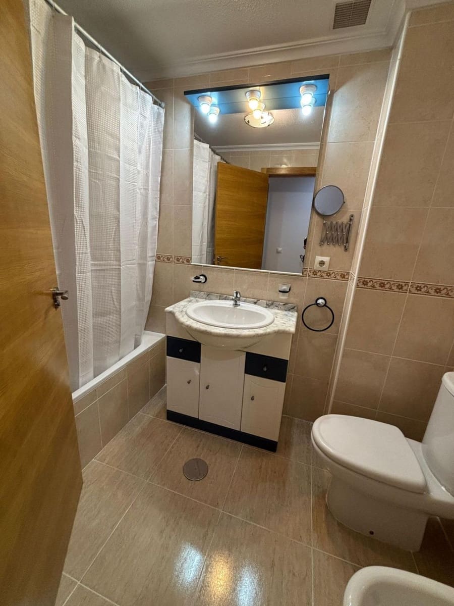2 makuuhuone Huoneisto myytävänä paikassa Torrevieja - 142 000 € (Ref: 9869014)