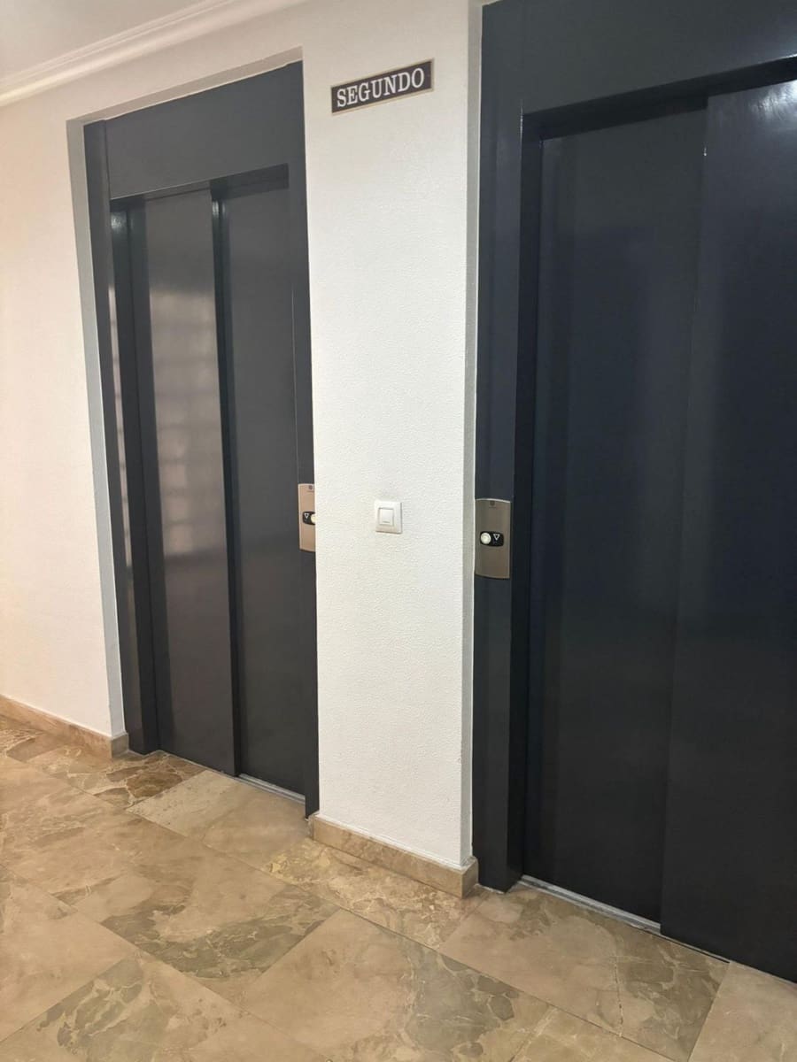 2 makuuhuone Huoneisto myytävänä paikassa Torrevieja - 142 000 € (Ref: 9869014)