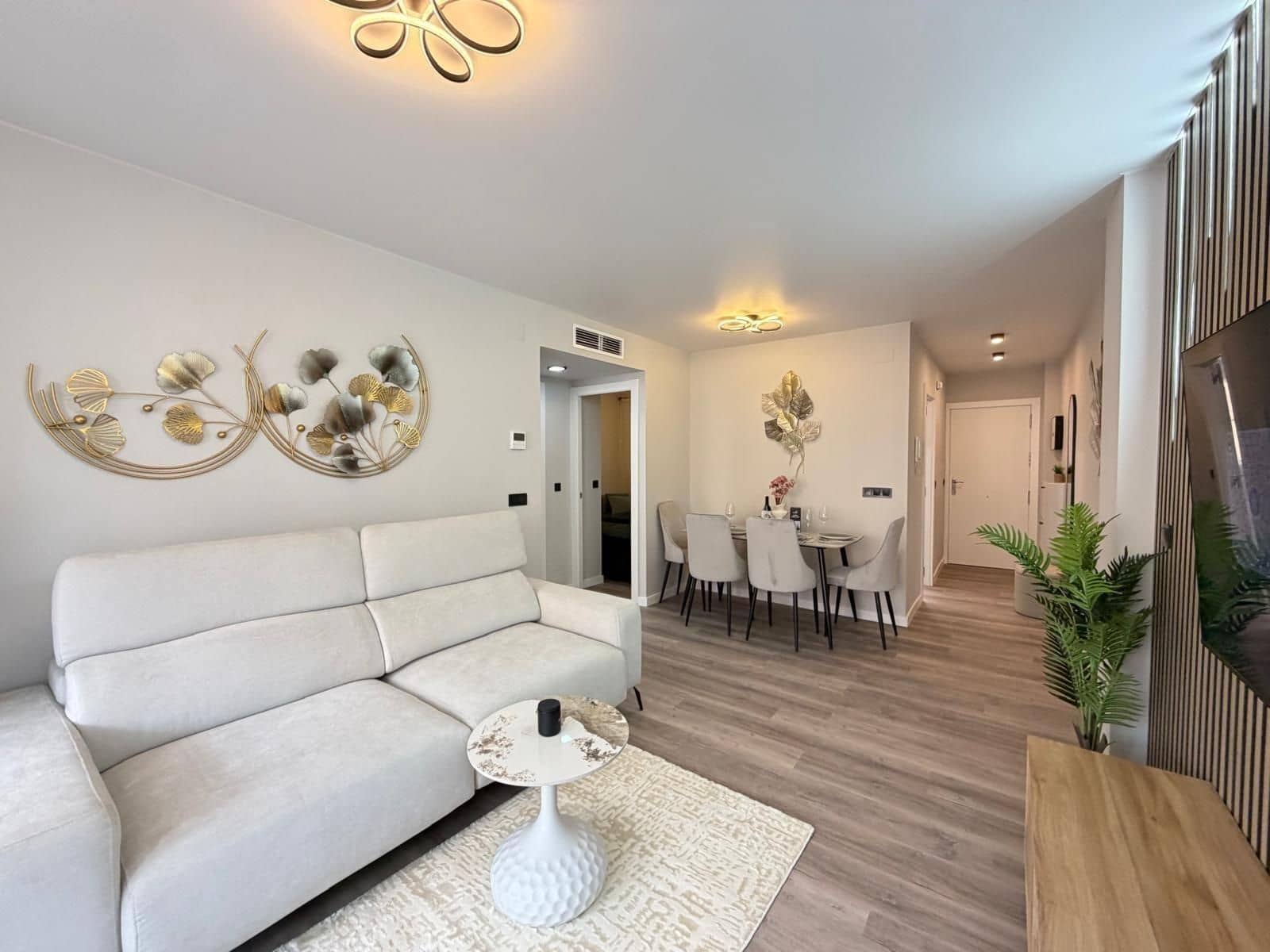 2 soveværelse Lejlighed til salg i Torrevieja - € 179.900 (Ref: 9869033)