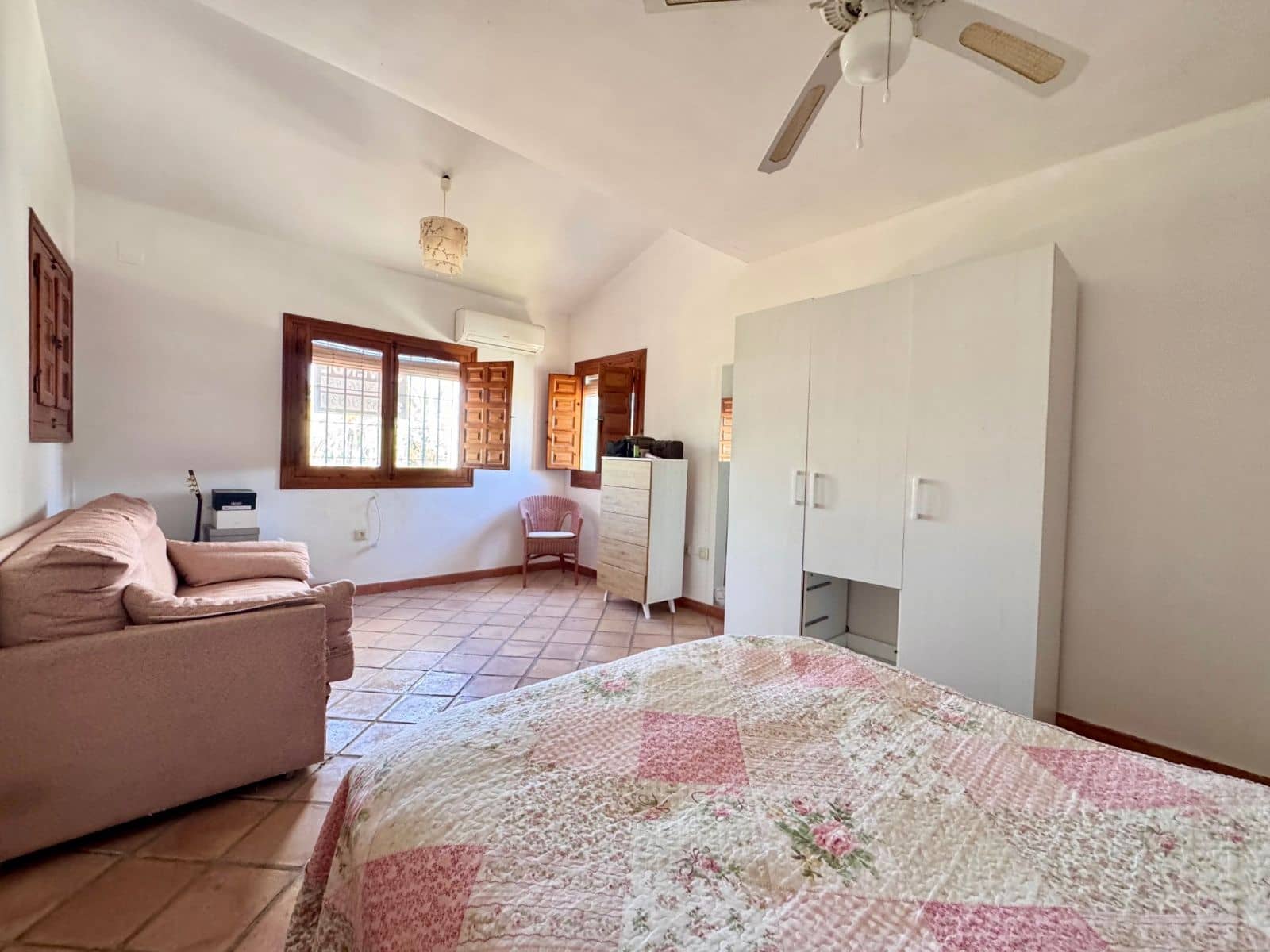 Chalet de 4 habitaciones en Cabo Roig en venta con garaje - 699.000 € (Ref: 9869045)