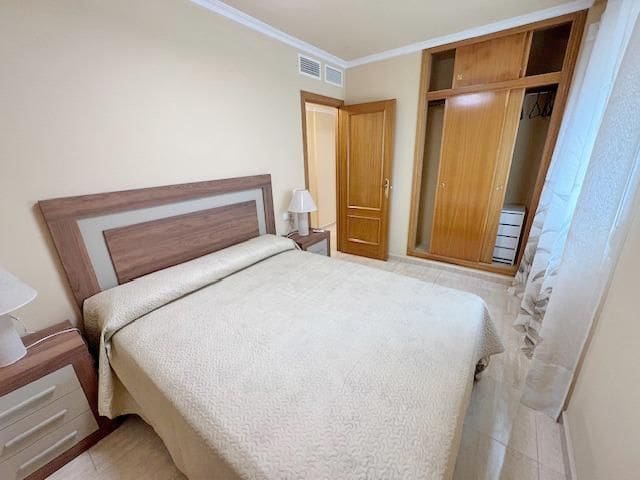 2 bedroom Apartment for sale in Guardamar del Segura with pool - € 155,000 (Ref: 9869068)