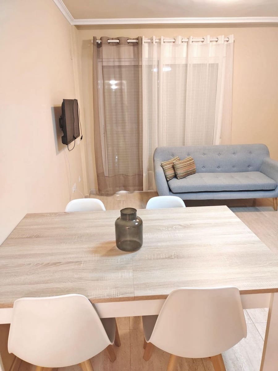 2 bedroom Apartment for sale in Guardamar del Segura with pool - € 155,000 (Ref: 9869068)
