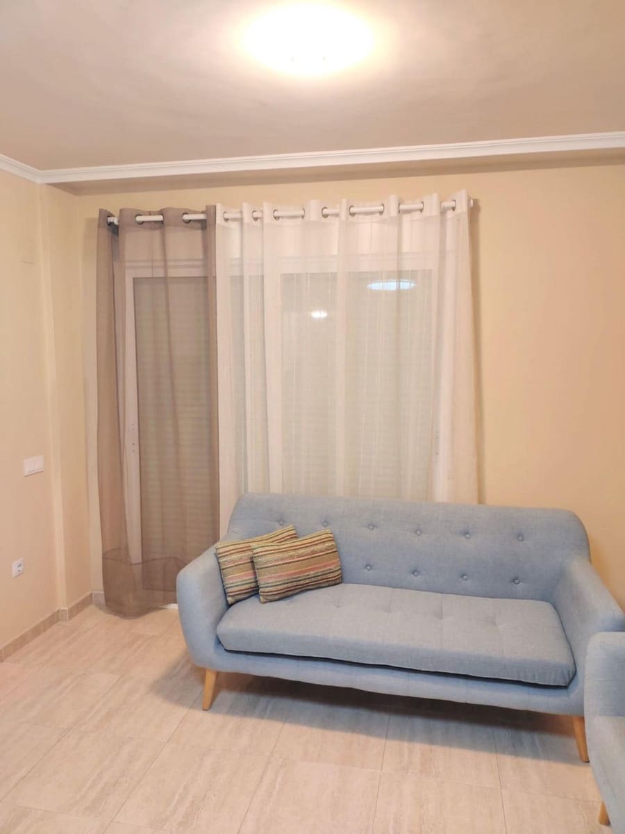 2 bedroom Apartment for sale in Guardamar del Segura with pool - € 155,000 (Ref: 9869068)