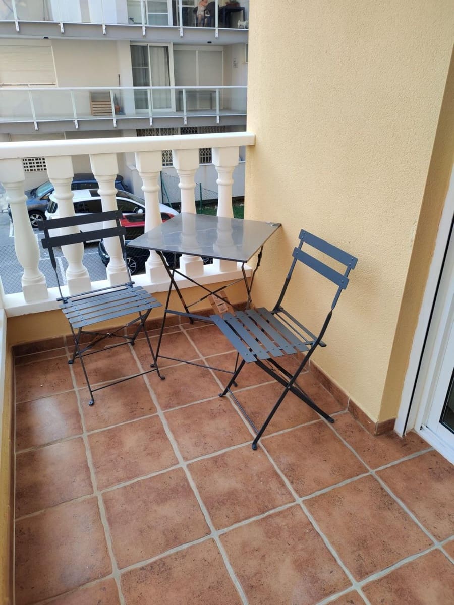 2 bedroom Apartment for sale in Guardamar del Segura with pool - € 155,000 (Ref: 9869068)