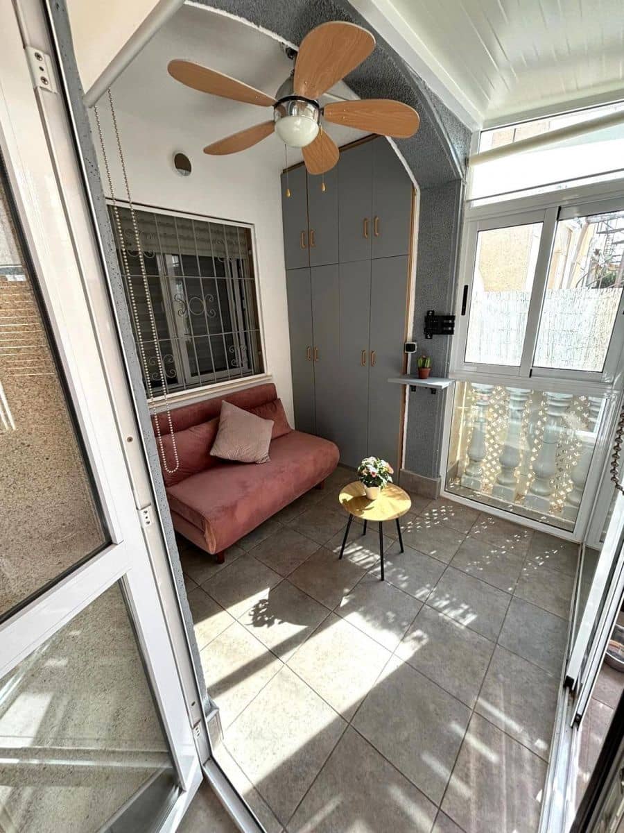 1 quarto Bungalow para venda em Torrevieja com piscina - 114 900 € (Ref: 9869080)