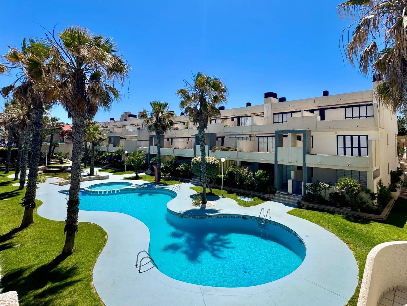 2 soverom Leilighet til salgs i La Mata med svømmebasseng - € 319 000 (Ref: 9869081)