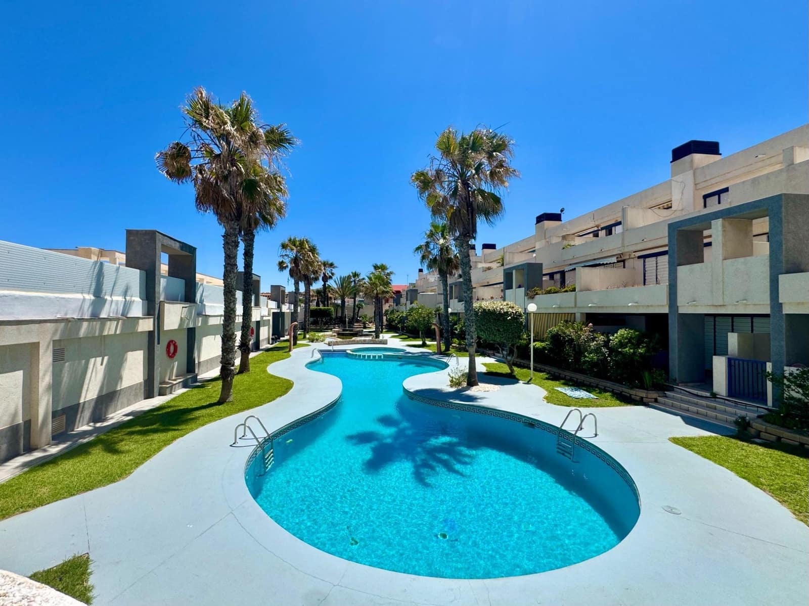 2 soverom Leilighet til salgs i La Mata med svømmebasseng - € 319 000 (Ref: 9869081)