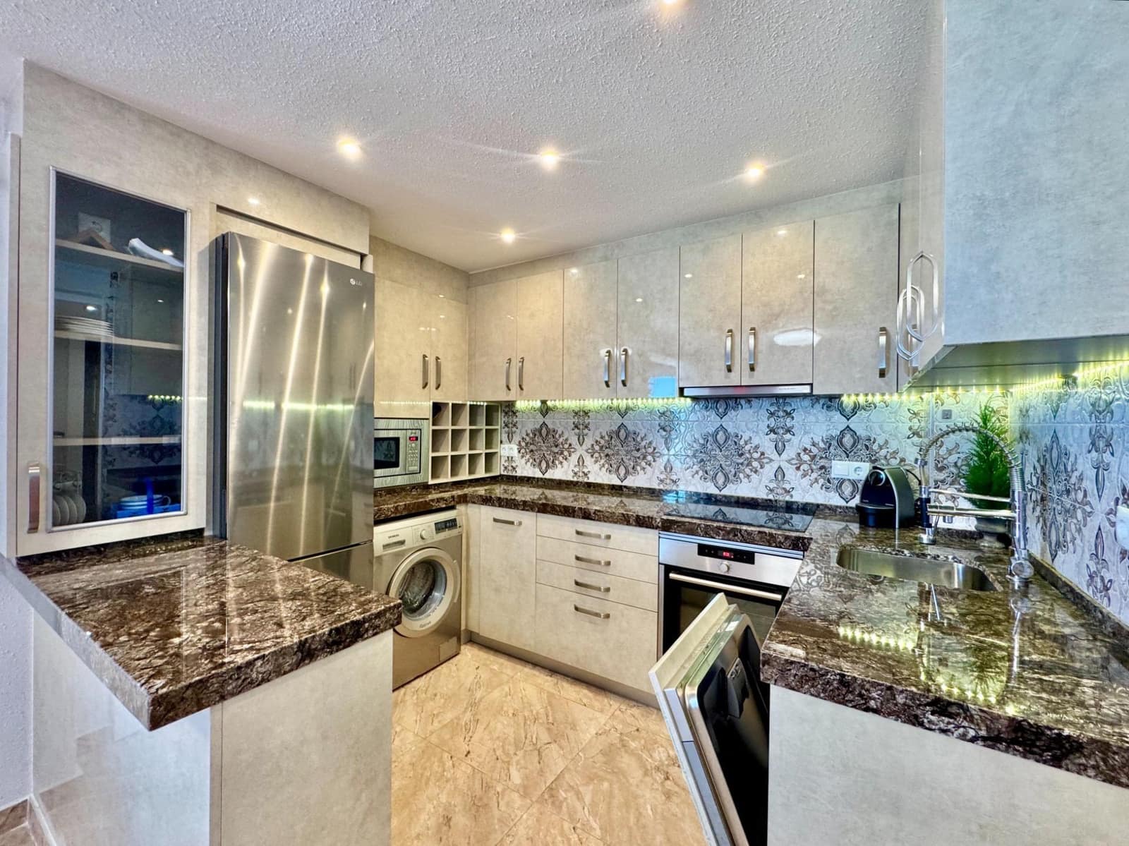 2 soverom Leilighet til salgs i La Mata med svømmebasseng - € 319 000 (Ref: 9869081)