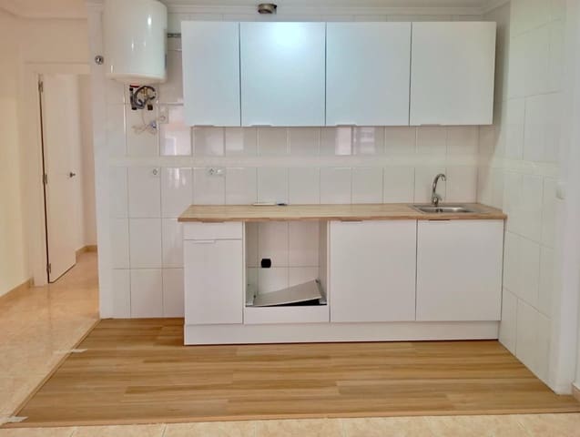 Apartamento de 2 habitaciones en Centro, Torrevieja en venta - 137.500 € (Ref: 9869085)