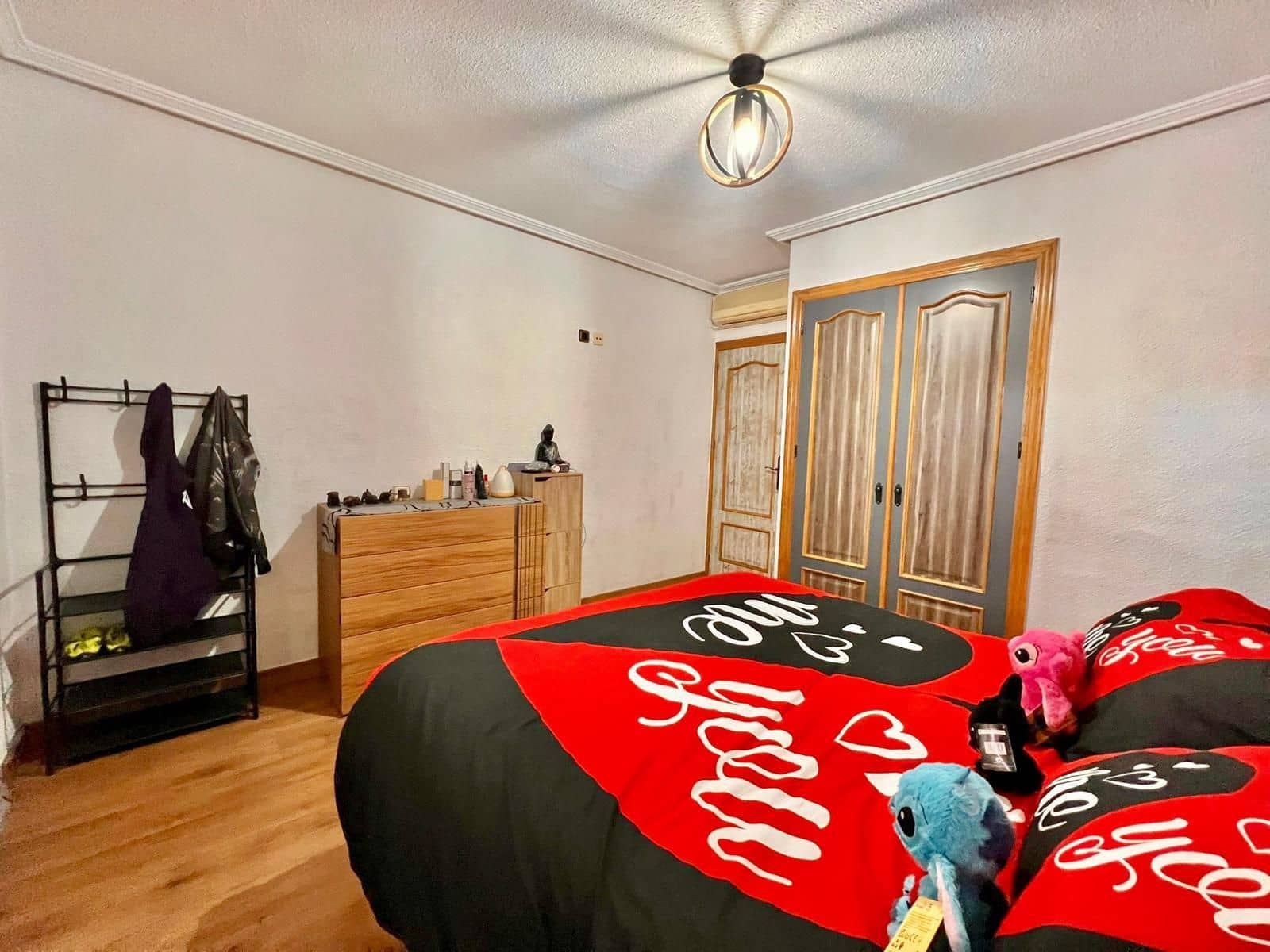 2 soveværelse Villa til salg i La Siesta med swimmingpool - € 420.000 (Ref: 9869095)