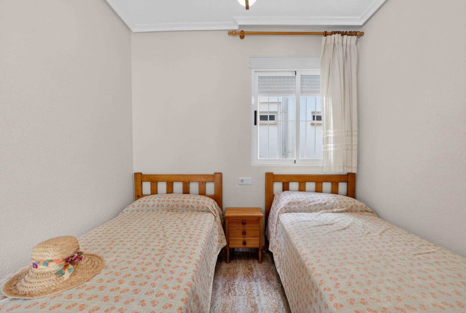 2 sovrum Lägenhet till salu i Torrevieja - 149 900 € (Ref: 9869097)