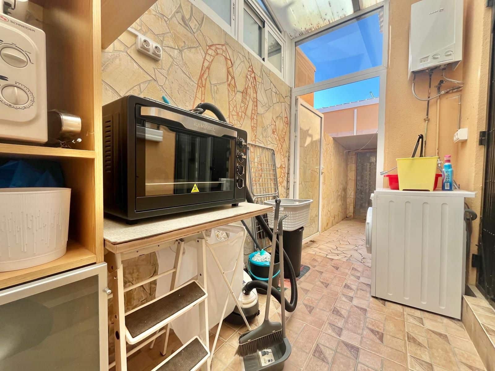 3 slaapkamer Villa te koop in Orihuela Costa met zwembad - € 274.000 (Ref: 9869109)