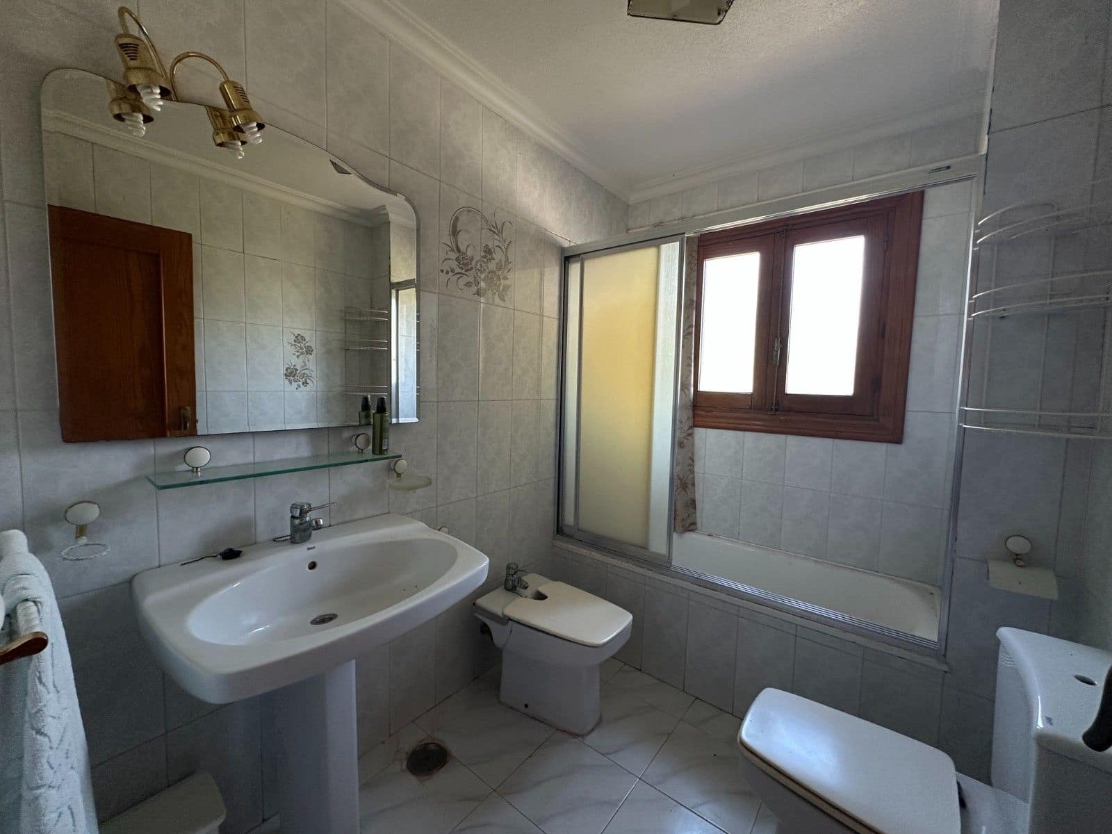 8 soveværelse Villa til salg i La Siesta med swimmingpool - € 550.000 (Ref: 9869120)