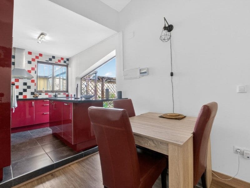 Chalet de 3 habitaciones en Torrevieja en venta - 496.000 € (Ref: 9869139)
