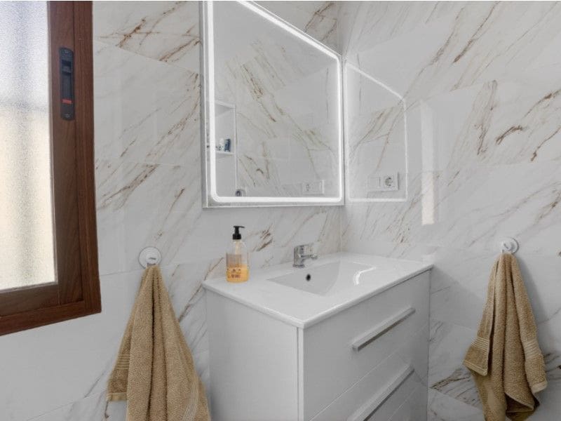 Chalet de 3 habitaciones en Torrevieja en venta - 496.000 € (Ref: 9869139)