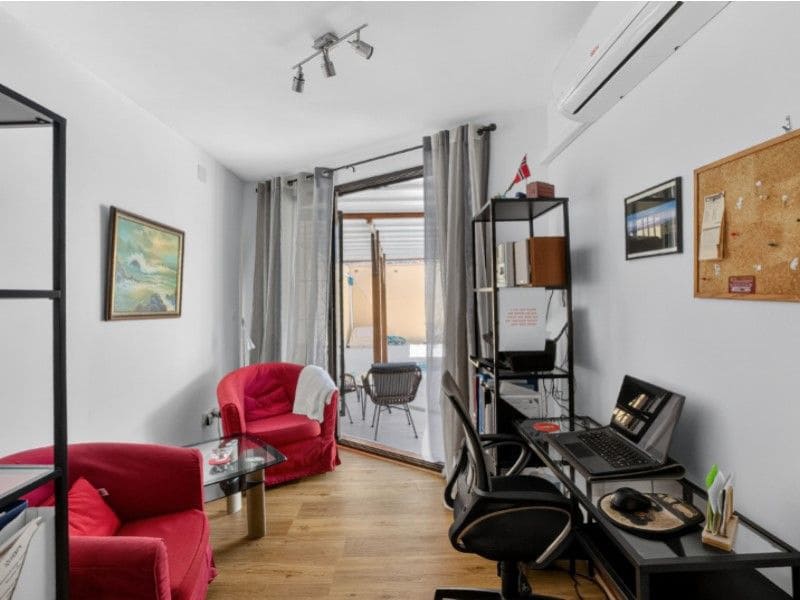 Chalet de 3 habitaciones en Torrevieja en venta - 496.000 € (Ref: 9869139)