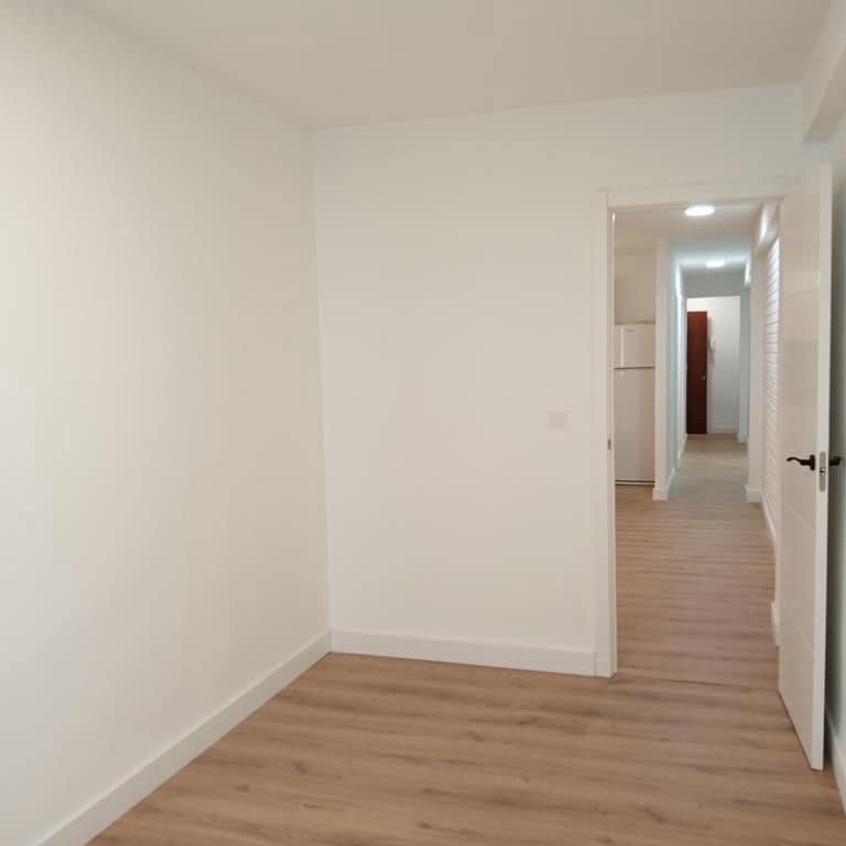 3 bedroom Apartment for sale in Torrevieja - € 130,000 (Ref: 9869142)