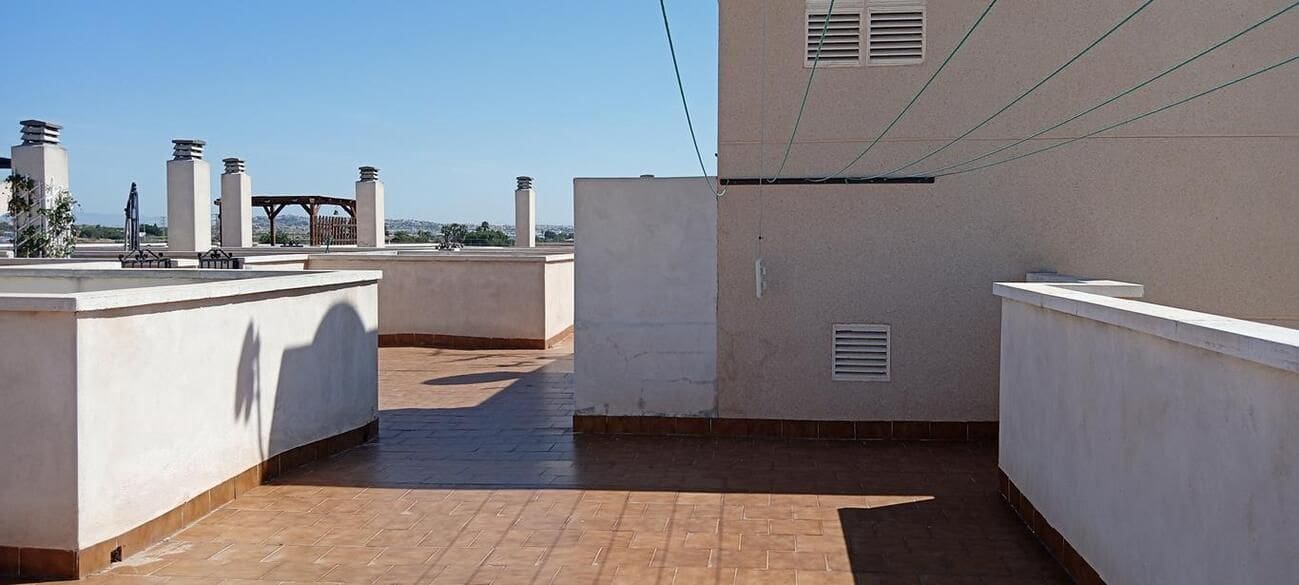 2 soverom Leilighet til salgs i Los Montesinos med svømmebasseng - € 125 000 (Ref: 9869143)